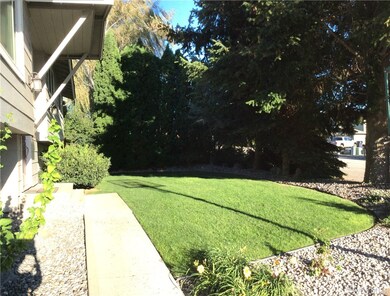 905 11th St NE, East Wenatchee, WA 98802 - photo 2