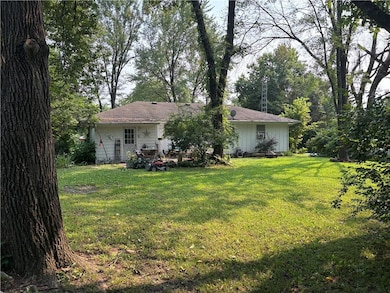 407 E 3rd St, Creighton, MO 64739 - photo 6