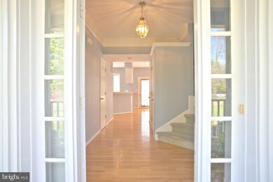 8978 Hooes Rd, Lorton, VA 22079 - photo 4