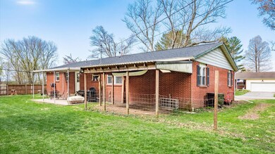 46-z 1880 Roberta Dr090