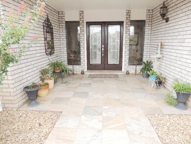 10816 Tom Kite Ct, El Paso, TX 79935 - photo 3