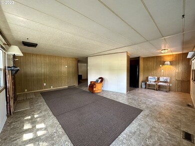 82428 Rose Brooke Ln, Milton-Freewater, OR 97862 - photo 4