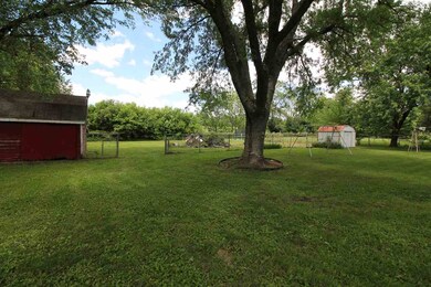 4228 S County Road D, Janesville, WI 53548 - photo 3