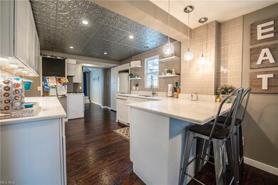 5541 E Lake Rd, Sheffield Lake, OH 44054 - photo 7