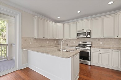 105 Gascoigne Ave unit 204, St. Simons Island, GA 31522 - photo 4