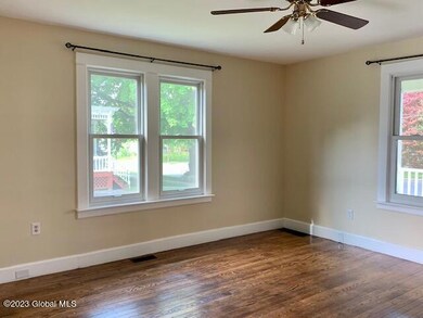 23 Leonard St, Glens Falls, NY 12801 - photo 5