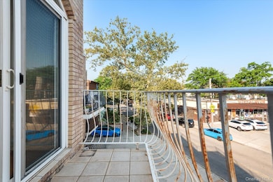 71-05 Cooper Ave unit 2, Glendale, NY 11385 - photo 4