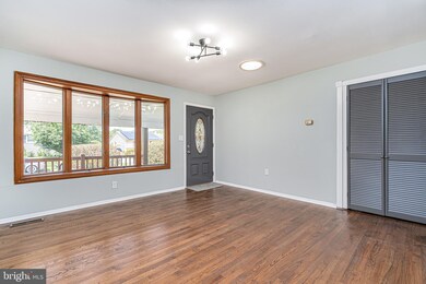 313 Marganza S, Laurel, MD 20724 - photo 5