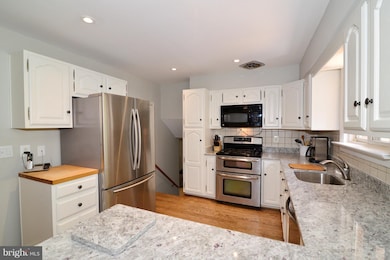 10707 Ames St, Fairfax, VA 22032 - photo 2