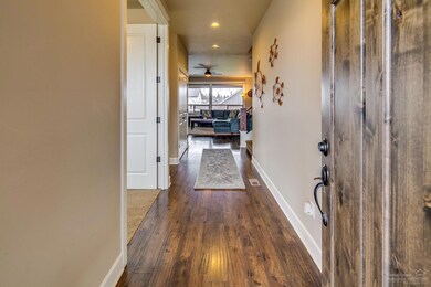 61096 Manhae Loop, Bend, OR 97702 - photo 2