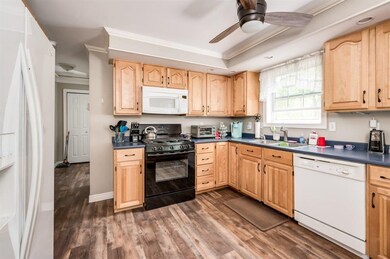 114 Elm St, Sanbornville, NH 03872 - photo 6