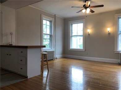 7 Mount Vernon St unit 2, Newport, RI 02840 - photo 3