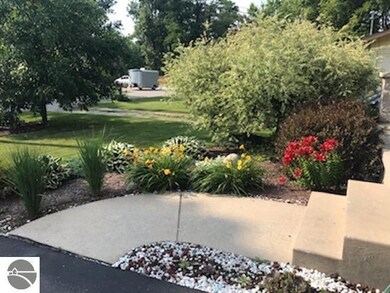 147 Center St, Elk Rapids, MI 49629 - photo 6