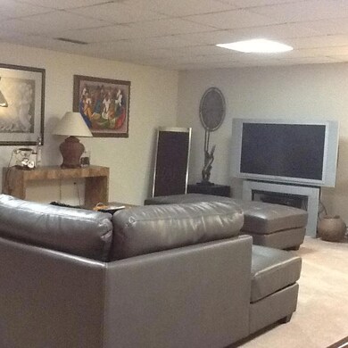 2055 Willowick Cir unit B, Columbus, OH 43229 - photo 6