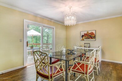 008_Dining Room