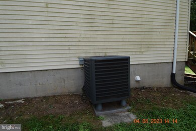 12 Sullivan Rd, Westminster, MD 21157 - photo 4