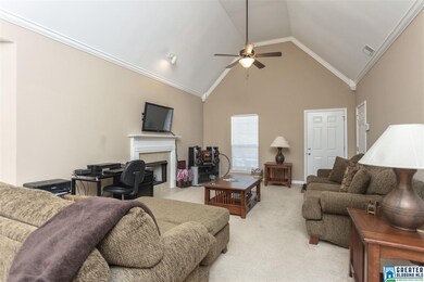 2081 Willow Glenn Dr, Birmingham, AL 35215 - photo 4