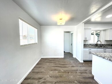 4532 E 16th St, Tucson, AZ 85711 - photo 7