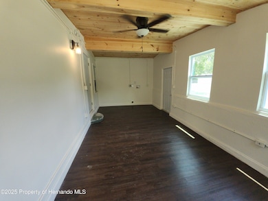 8569 W Admiral Byrd Ln, Crystal River, FL 34429 - photo 3