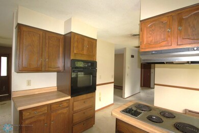 1 E KITCHEN VIEW B.JPG