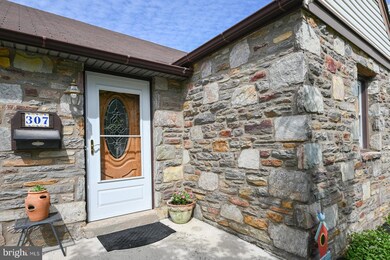 307 W 8th St, Lansdale, PA 19446 - photo 2