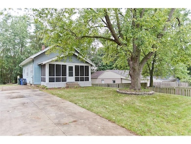 399 28th Ave SW, Cedar Rapids, IA 52404 - photo 3