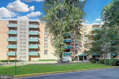 Lafayette Park unit 209, Falls Church, VA 22041 - photo 5