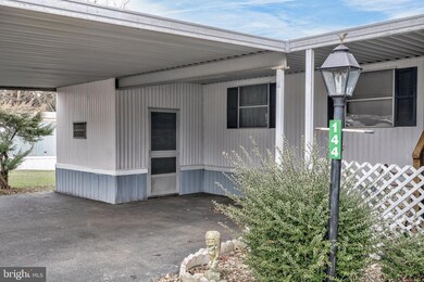 144 Crestwood Dr, Mount Wolf, PA 17347 - photo 4