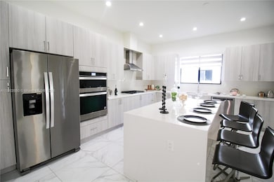 4335 NW 81st Ave, Doral, FL 33166 - photo 4