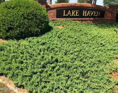 Lake Haven sign