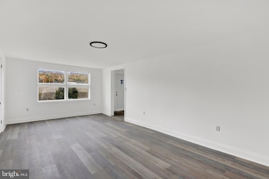 664 S Breezewood Rd, Breezewood, PA 15533 - photo 6