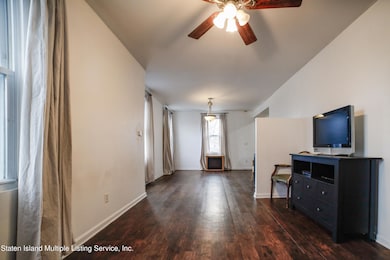 1055 Forest Ave, Staten Island, NY 10310 - photo 5