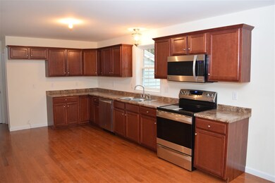 53 Millers Farm Dr unit 32 ), Rochester, NH 03868 - photo 4