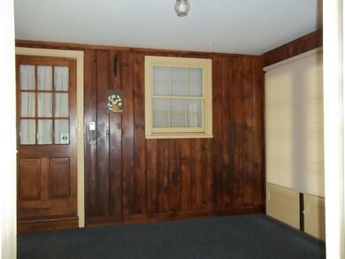 Breezeway/Screened Room