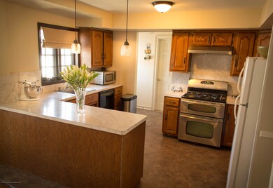 130 Swinnerton St, Staten Island, NY 10307 - photo 3