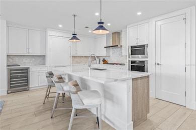 1035 Seaside Dr unit 404, Sarasota, FL 34242 - photo 5