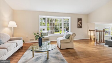 5021 Chanticleer Ave, Annandale, VA 22003 - photo 7