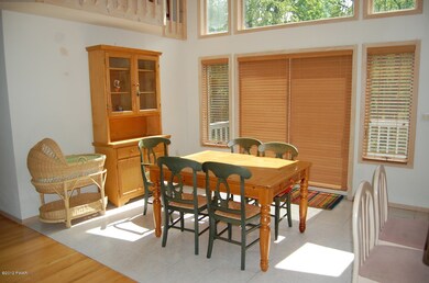 341 Surrey Dr, Hawley, PA 18428 - photo 7