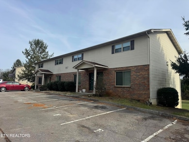 1817 Meadowland Ln, Louisville, TN 37777 - photo 2