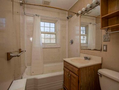 36 Phyllis St, Dracut, MA 01826 - photo 6