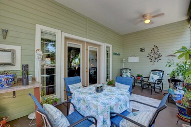 123 N 6th St, Central Point, OR 97502 - photo 5