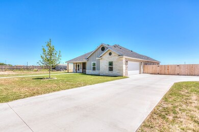 4522 Old Stone Dr, San Angelo, TX 76904 - photo 3