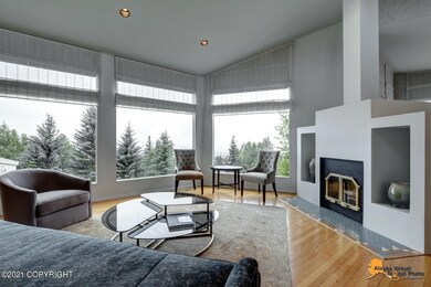 Living room w/soaring ceilings