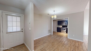 8336 Spicewood Dr, Jacksonville, FL 32216 - photo 4