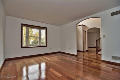 228 Bear Medicine Cir, Effort, PA 18330 - photo 6