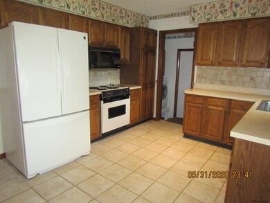 45 Rip van Ln, Saratoga Springs, NY 12866 - photo 3