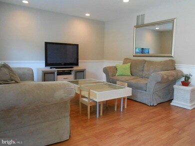 8634 Spring Creek Ct, Springfield, VA 22153 - photo 2