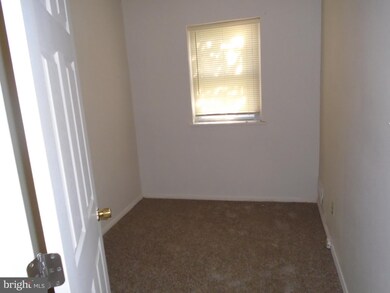 2915 Grantley Ave, Baltimore, MD 21215 - photo 6