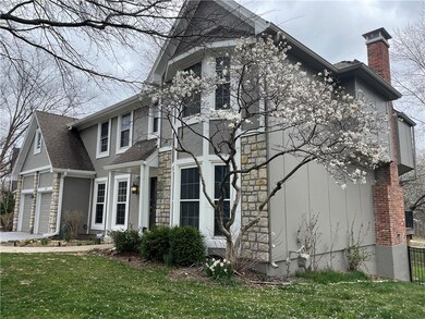 8523 Hallet St, Lenexa, KS 66215 - photo 3