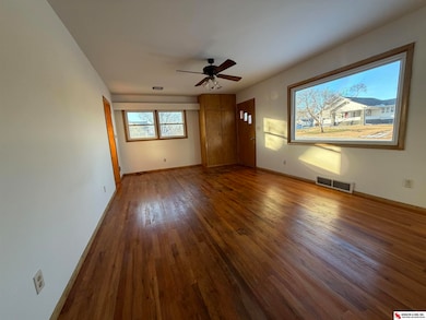 1208 6th St, Fairbury, NE 68352 - photo 7